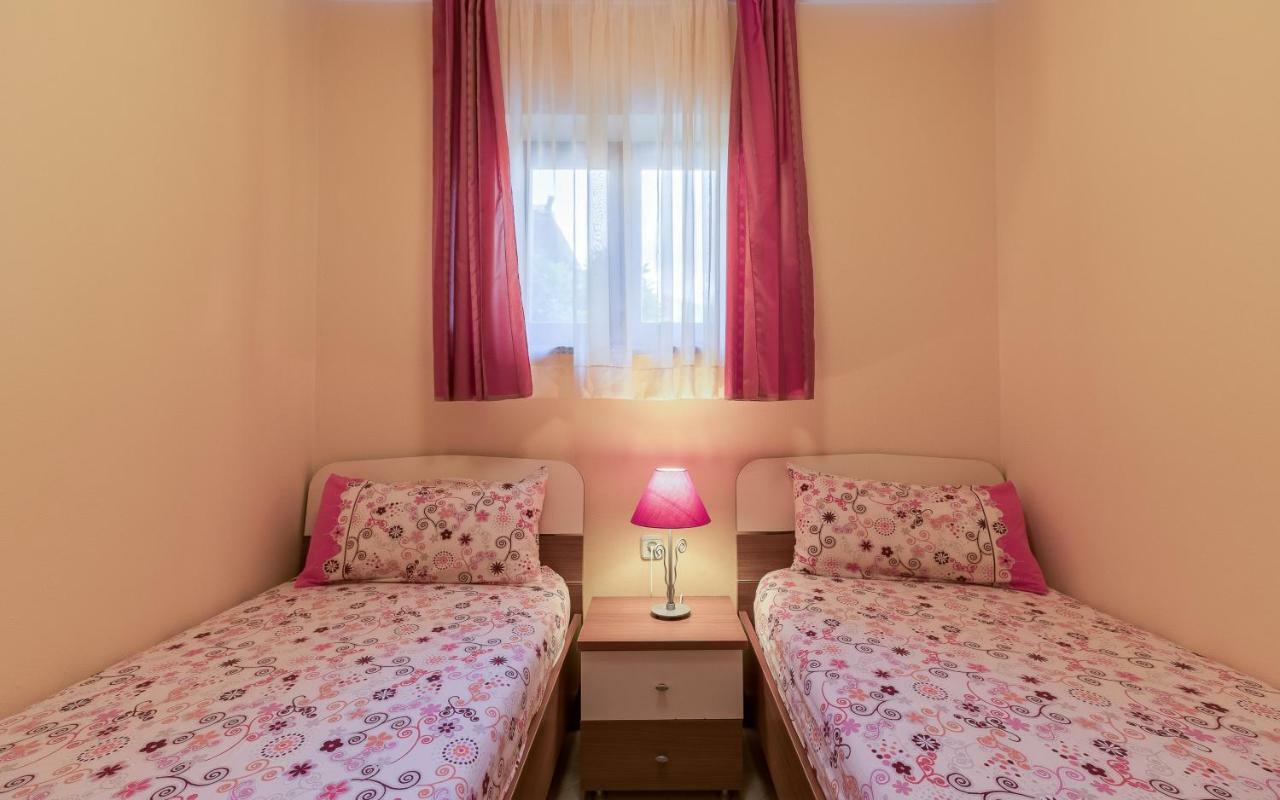 Apartmani Kazun - App1 Fažana Kültér fotó
